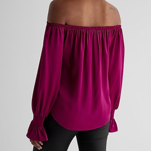 Express Satin off the shoulder blouse with crinkle sleeve - Picture 4 of 9